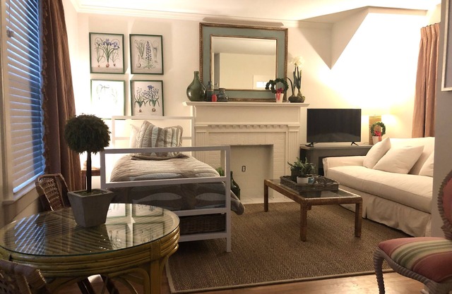 Convenient quiet LSU Location near City Park, coffee shops, restaurants and bars