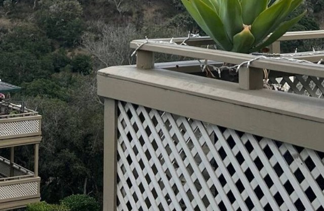 Conveniently located Near Monterey & Carmel! 10 Minutes to Beaches.