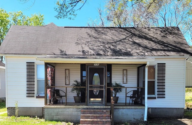 Conveniently located near the heart of Water Valley & University of Mississippi!