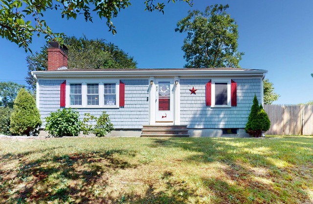 Conveniently-located home with fenced yard, firepit, beach parking pass