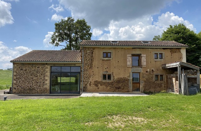 Converted barn/gergergerie in the countryside.