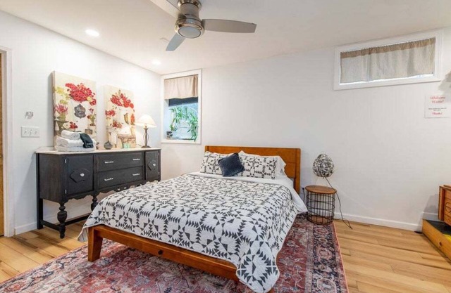 Cool and Comfy Private Apt near Downtown!