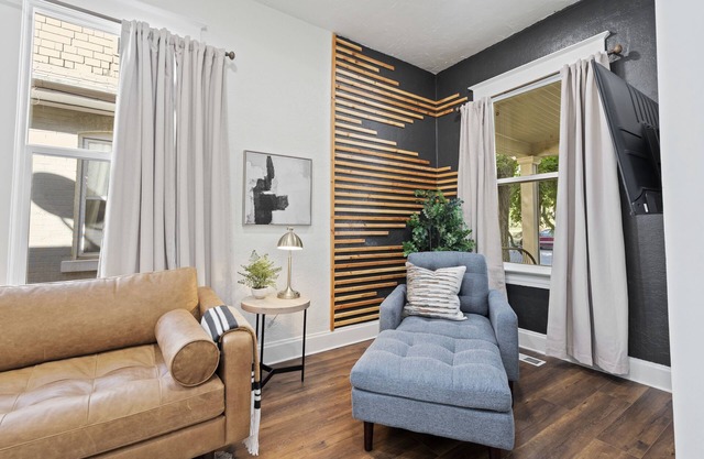 Cool Historic Remodel, 5 min walk to the U