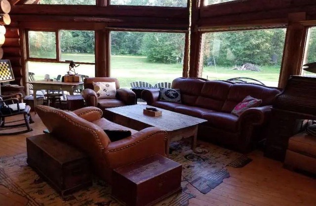 Coombs loghouse