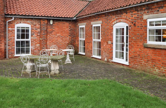 Coopers Cottage, LINCOLN