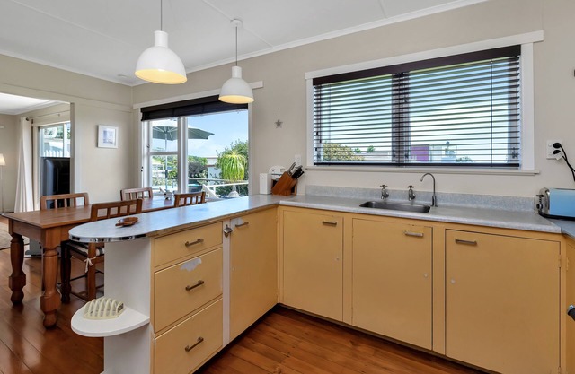 Coopers Kiwi Bach - Coopers Beach Holiday Home