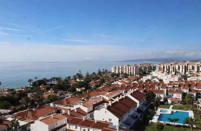 Coqueto apartamento con vista al mar