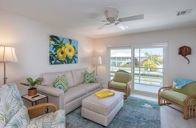 Coral Club Condo - Your Slice of Paradise in the Sombrero Beach Neighborhood