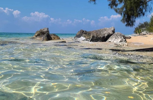 Coral Harbour Beach House And Villas