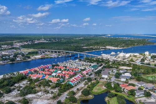 Coral Retreat by Vacation Homes Collection