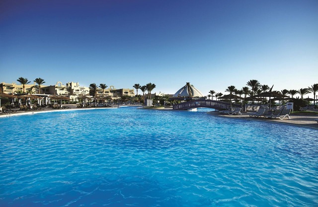 Coral Sea Water World Resort - All inclusive