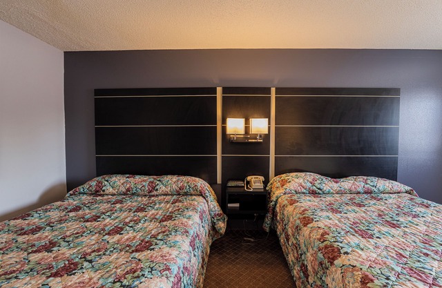 Coratel Inn and Suites By Jasper Hastings - 2 Queen Bed Non Smoking