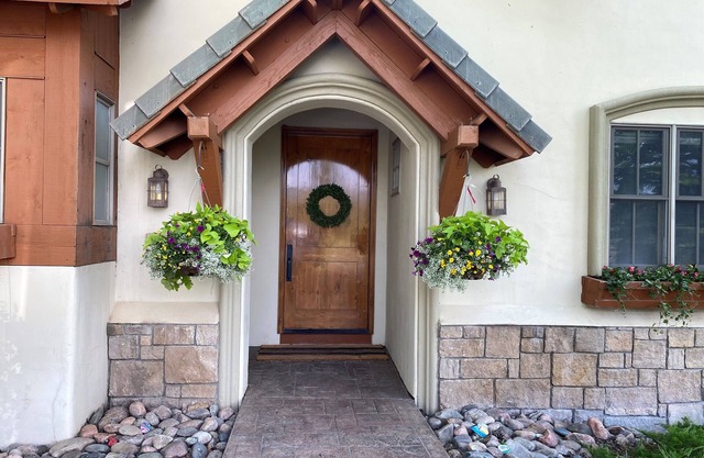 Cordillera 4 bed home, golf, biking, hiking, hot tub, Vail & BeaverCreek skiing