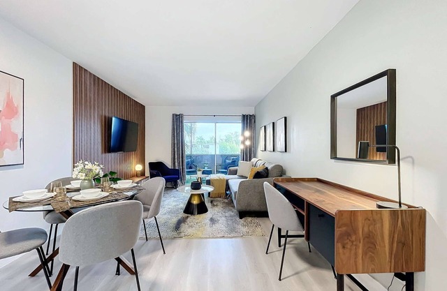 Cordova Arms by Rocketstay