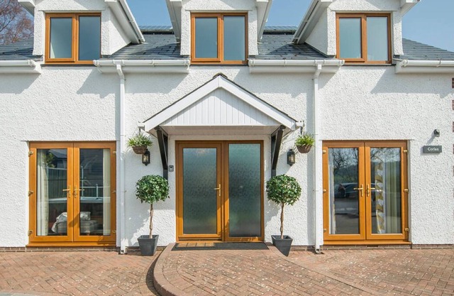 Großes Einfamilienhaus in der Nähe von Aberystwyth an der Cardigan Bay Coast mit einem privaten Whirlpool und einem Spielezimmer