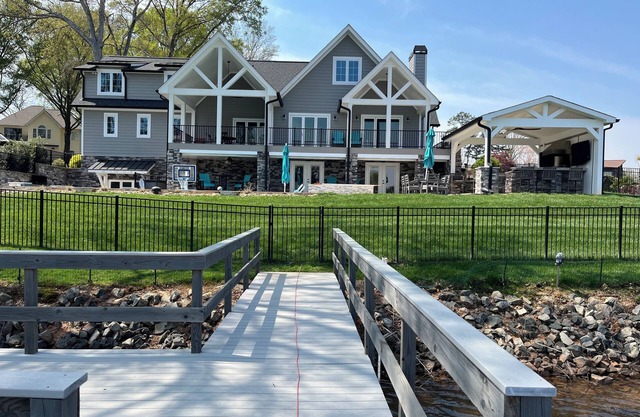 Resort style living, lake, pool and games - Lake Norman