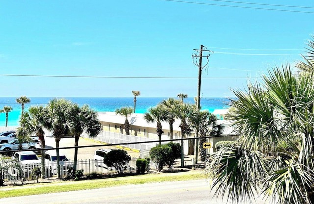 Corner of Paradise-Heated Pool-Beach View