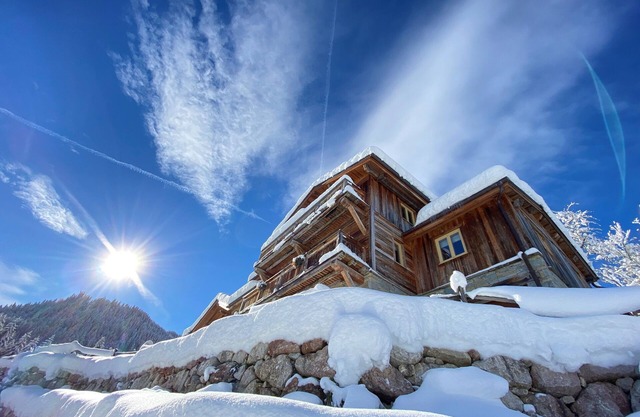 Atemberaubendes Ski-Chalet mit Eichenrahmen außerhalb von MORZINE Ideal für Familien