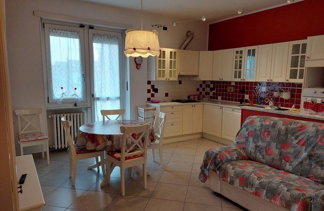 Cornflower: Beautiful accommodation located on the second floor of a small apartment building