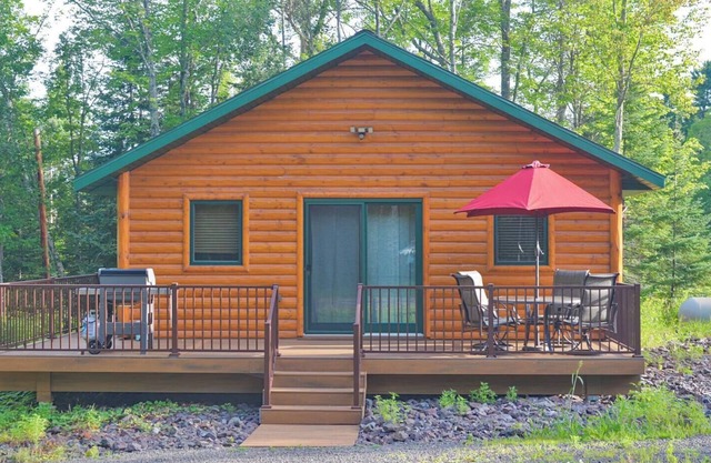 This cabin is a 2 bedroom(s), 1 bathrooms, located in Cornucopia, WI.