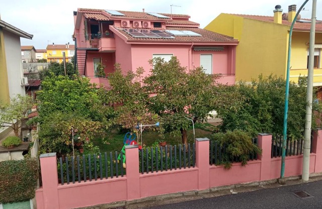 Corona Bed & Breakfast