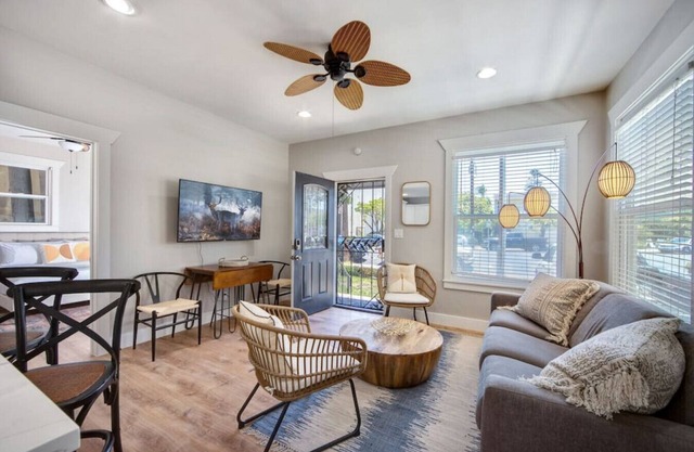 Coronado Unit 1 - B Ave Bungalows · King-sized 1/1, 5-10 Min Walk to Coronado Beach!