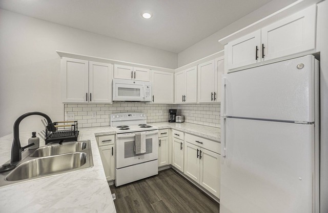 Corporate Housing for Traveling Professionals - EXTENDED STAYS