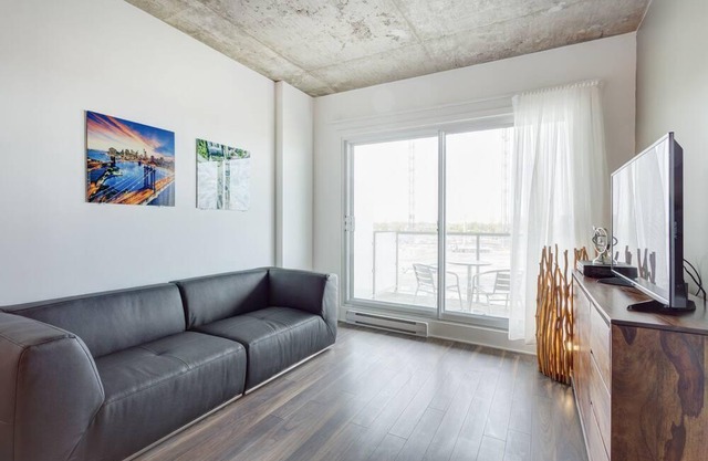Corporate Stays | Lumeo | Modern 1BR