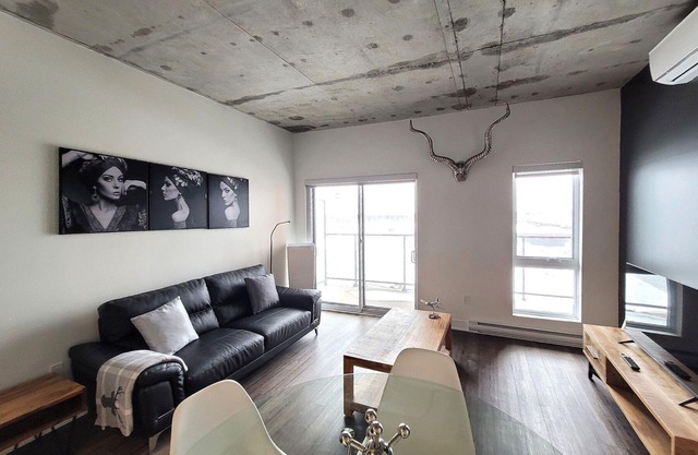 Corporate Stays -Relax & unwind with 1BR exclusive amenities with Rooftop Access
