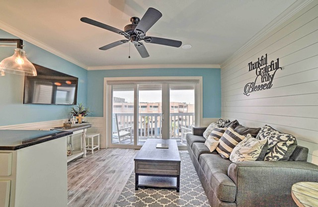 Corpus Christi Escape: Pool & Direct Beach Access!