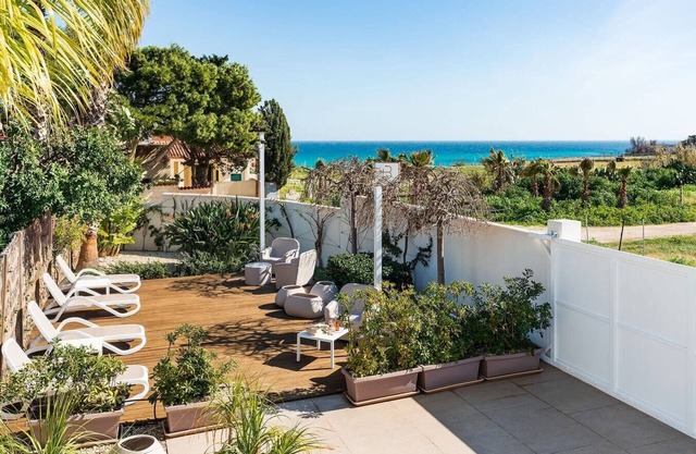 Corrado Residence - Private villa with independent apartments
