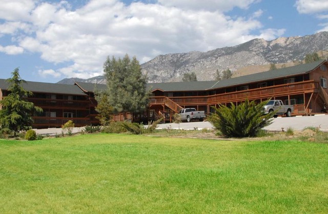 Corral Creek Lodge