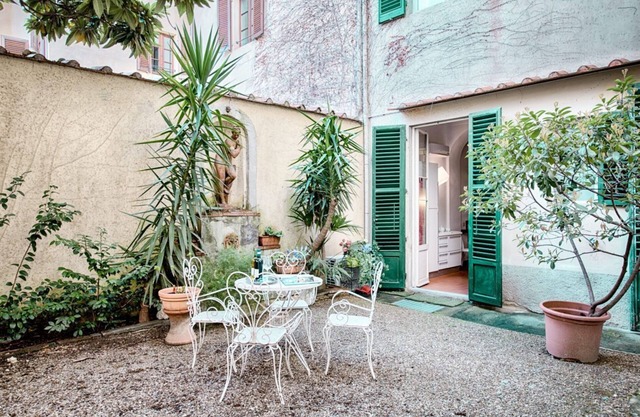 Corte al Duomo in Florence, a cozy apartment with garden by Mmega
