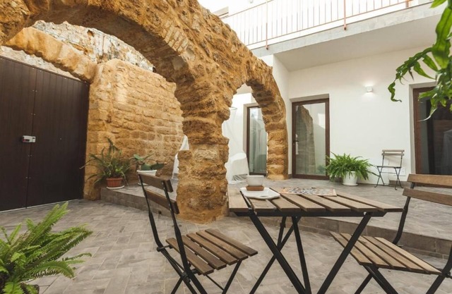 CORTILE BARONELLO