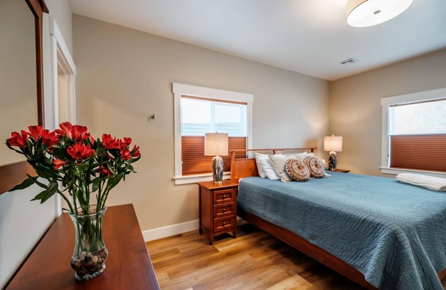 Corvallis Modern Oasis - New Construction 4 Bedroom Vacation Rental