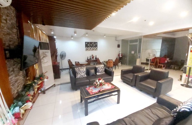 Cosmo Hotel Espana Near Ust