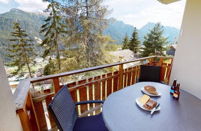 Costa Dad Archas Taverna: Exclusive 2.5-room flat in Sent