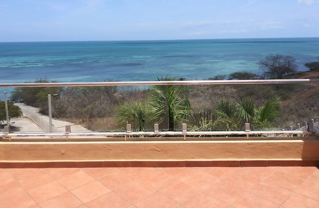 Costa del Mar 3200 S / F luxuriöses Penthouse, mit herrlichem Meerblick, WiFi, A / C