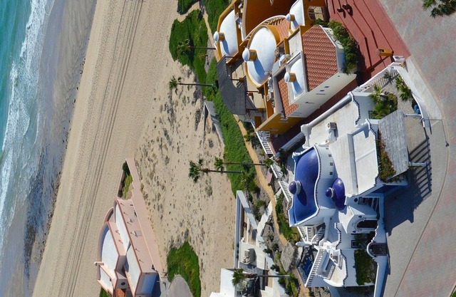 Costa Diamante, Sandy Beach Gated Beach Front Paradise - Just Steps to the Ocean