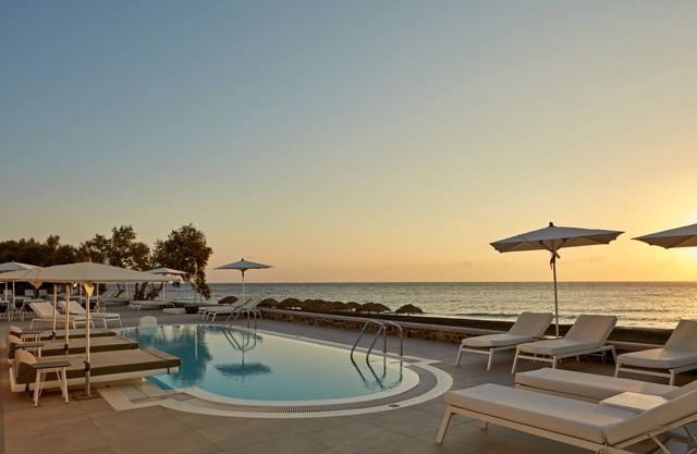 Costa Grand Resort & Spa
