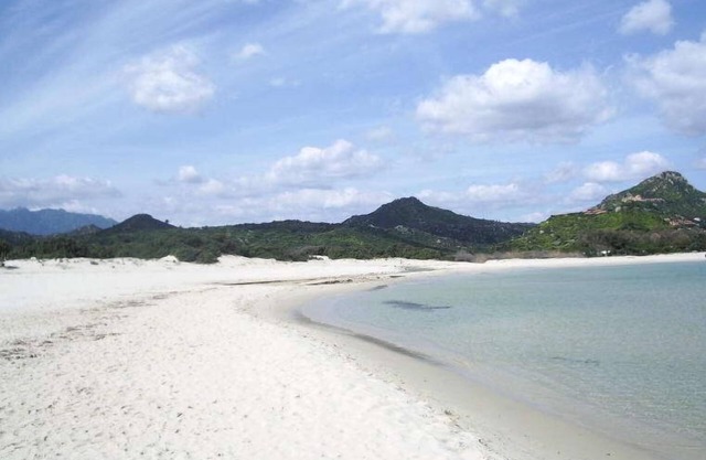 COSTA REI. Villa renoviert und neu zu 350 Metern vom Strand eingerichtet