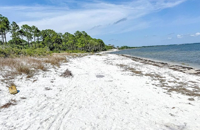 Costal Dreams 3BR/2.5BA located in Summer Camp