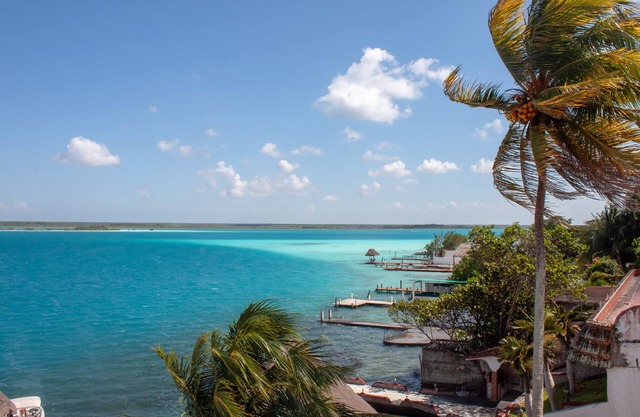 Costera 171 · Lakefront Guest House
