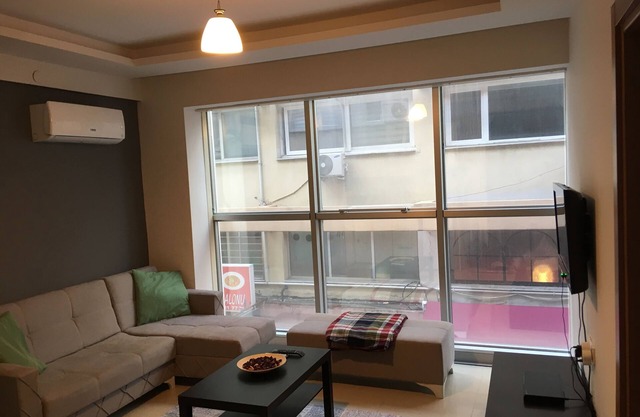 COSTY WOHNUNG IM HERZEN VON SCHÖNEM İZMİR