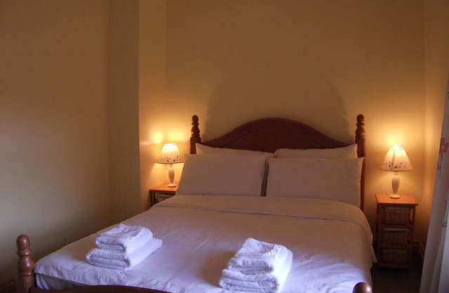 COSY 2 BEDROOM COUNTRY COTTAGE AUF NICHT ARBEITENDEM BAUERNHOF