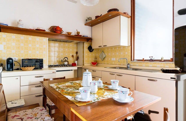 Gemütliche Wohnung für 6 Gäste mit W-LAN, Klimaanlage, Balkon, Haustiere erlaubt und Parkplatz