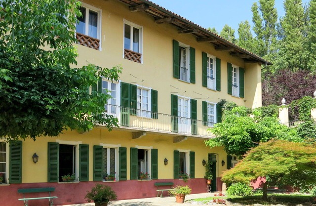 Schöne Wohnung für 6 Gäste mit W-LAN, TV, Balkon, Haustiere erlaubt und Parkplatz