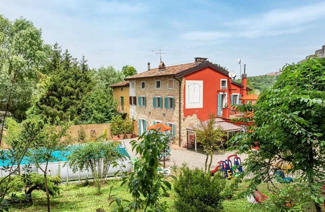 Gemütliche Wohnung für 10 Leute mit privatem Pool, W-LAN, TV, Terrasse und Haustiere erlaubt