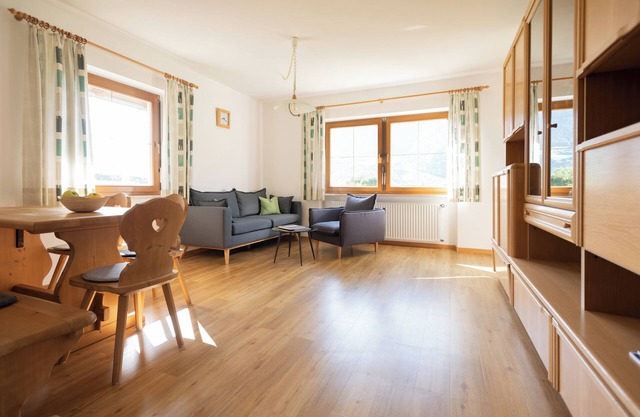 Gemütliche Ferienwohnung " Pixnerhof Golden" auf einem Bauernhof mit WLAN & Bergblick