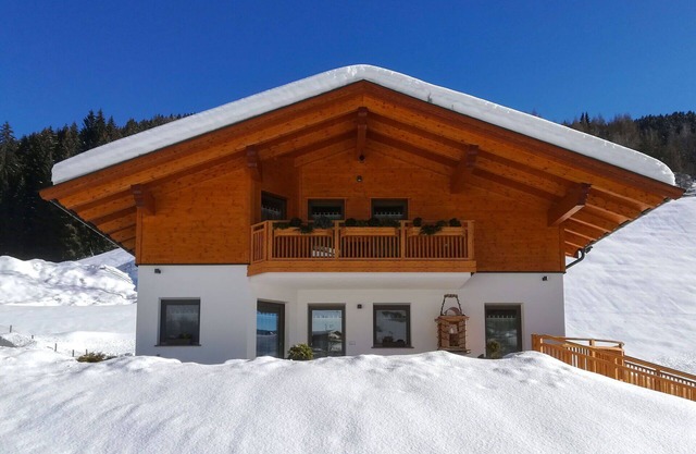 Schöne Wohnung für 4 Leute mit W-LAN, TV, Terrasse und Parkplatz